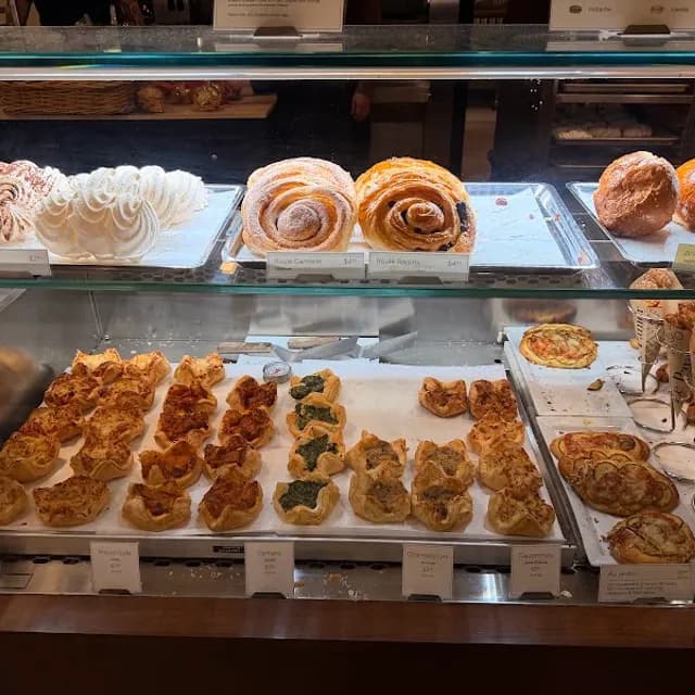 Le Panier — French Bakery 5 min from Pier 66, 12 min from Pier 91 from Port of Seattle cruise terminals