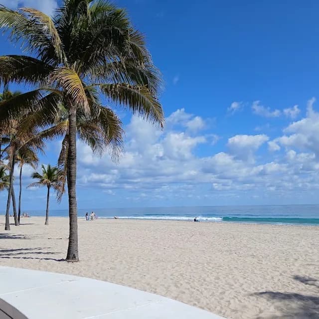 Fort Lauderdale Beach — 1-3 hours pre-cruise activity near Port Everglades