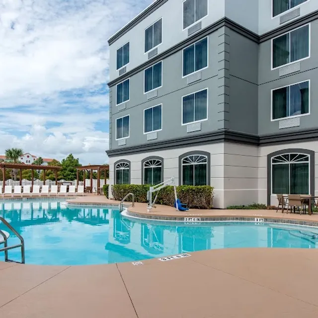 Country Inn & Suites Cape Canaveral near Port Canaveral