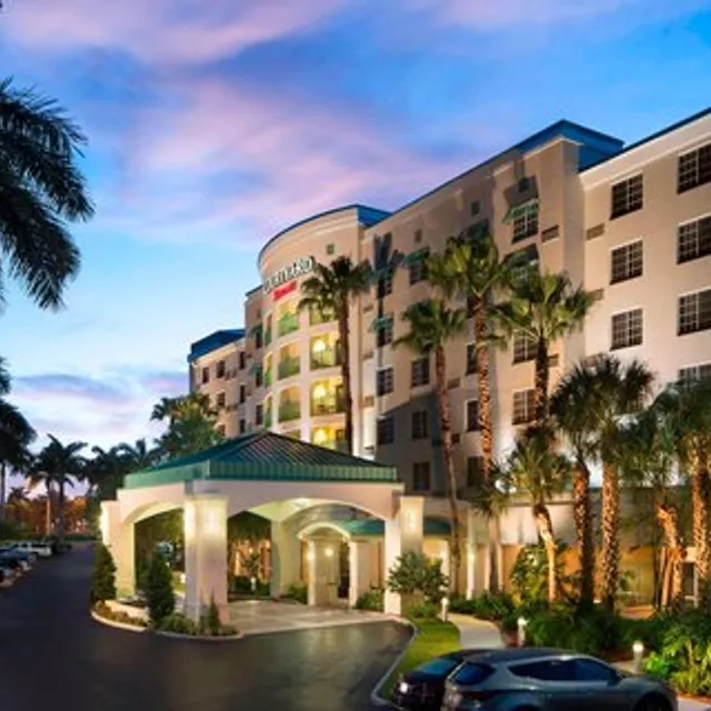 Courtyard Fort Lauderdale Airport & Cruise Port near Port Everglades