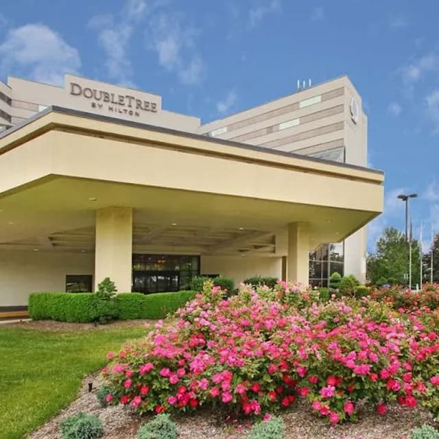 DoubleTree by Hilton Newark Airport near Cape Liberty Cruise Port