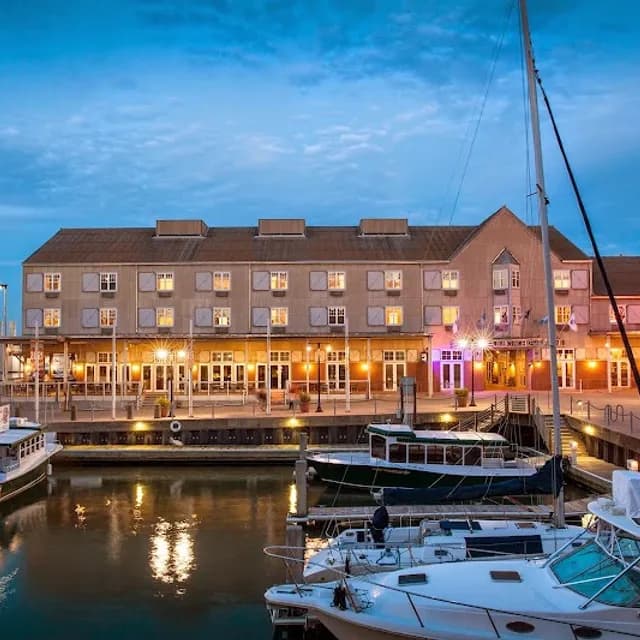Harbor House at Pier 21 near Port of Galveston