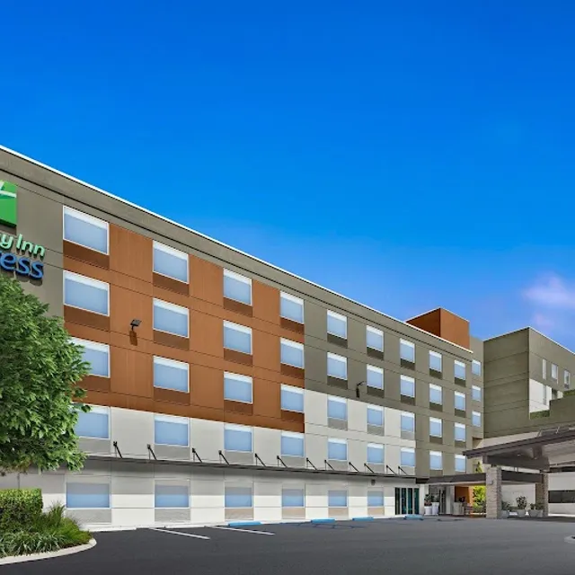 Holiday Inn Express Ft. Lauderdale Cruise-Airport near Port Everglades