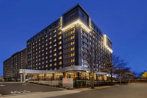 Marriott New York JFK Airport near Manhattan Cruise Terminal
