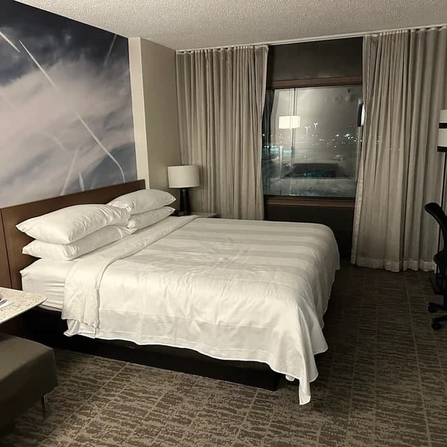 Newark Liberty International Airport Marriott near Cape Liberty Cruise Port