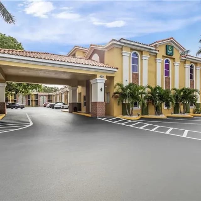 Quality Inn Airport — Cruise Port near Port Tampa Bay
