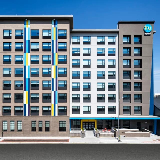 Tru by Hilton Baltimore Harbor East near Port of Baltimore