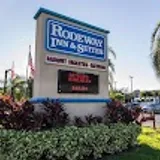 Rodeway Inn & Suites Cruise Port